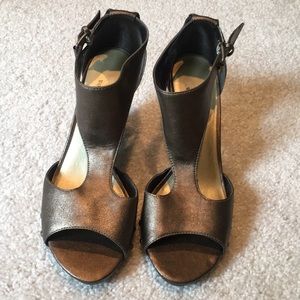 Worthington Bronze Metallic Sandal Sz 8
